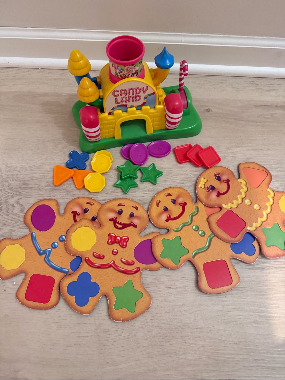 Hasbro Candy Land Castle game- 2007 rare find! One blue piece & only 2 orange